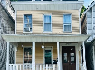 139 Montgomery St FLOOR 3, Poughkeepsie, NY 12601