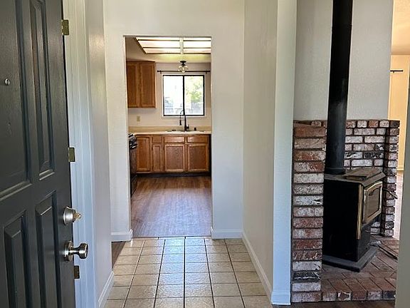 3rd image of 1911 Breckenwood Dr