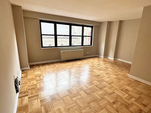 3rd image of 160 E 88th St #6H1