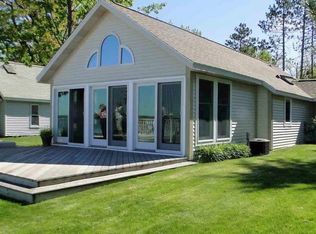 704 S Lakeshore Dr, Lake City, MI 49651