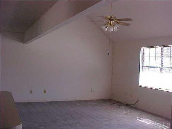 4th image of 7050 Heather Oaks Dr