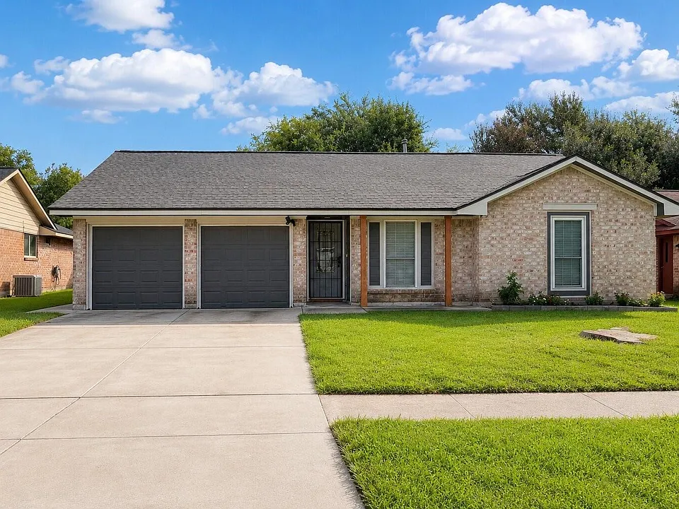 13638 Greenridge Dr