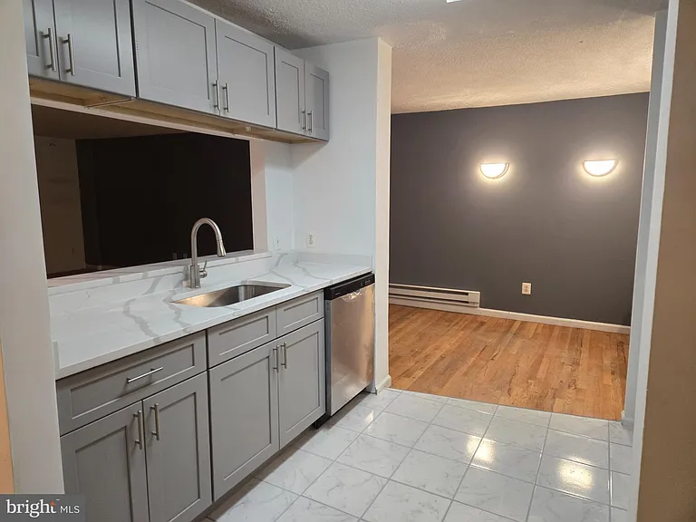 1101 Saint Paul St #302 — Photo 11