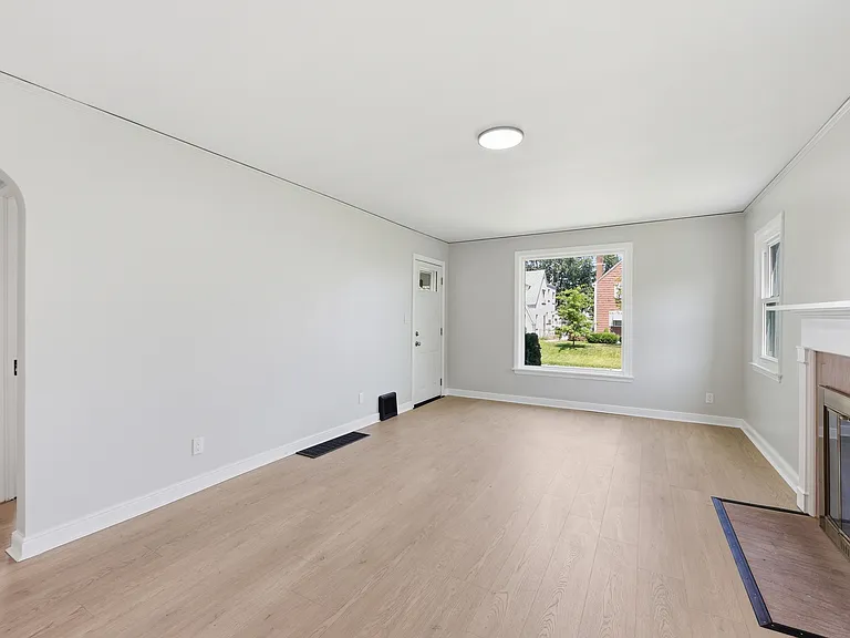 145 Demorest Ave — Photo 13