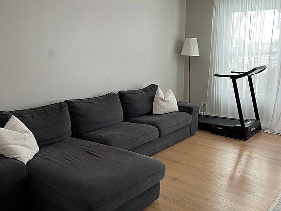 3rd image of 3835 W Albion Ave #2