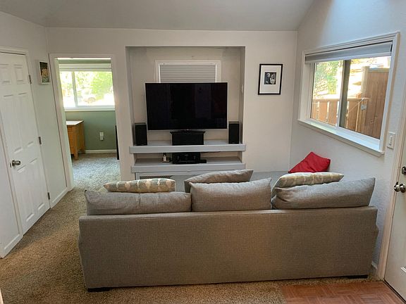 4th image of 16 Woodwardia Ave