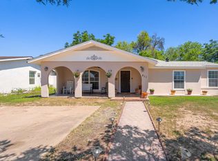 811 W 5th St, Del Rio, TX 78840