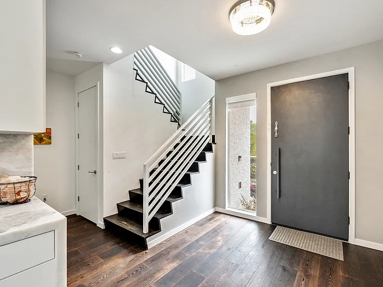 9100 San Martin Blvd NE — Photo 28