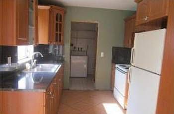 5th image of 516 SW 72nd Ter