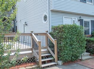 22 Barnard Pl, South Boston, MA 02127