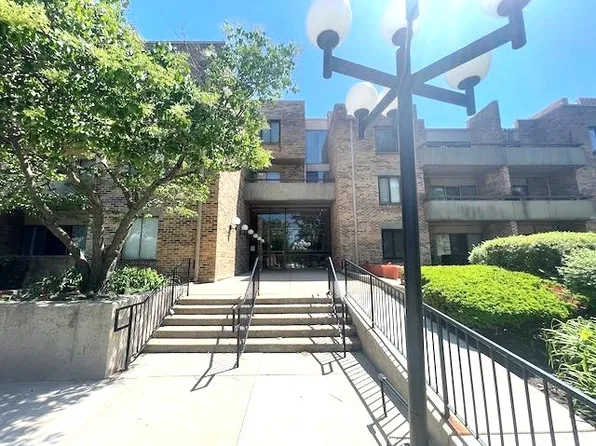1912 Prairie Sq APT 219, Schaumburg, IL 60173