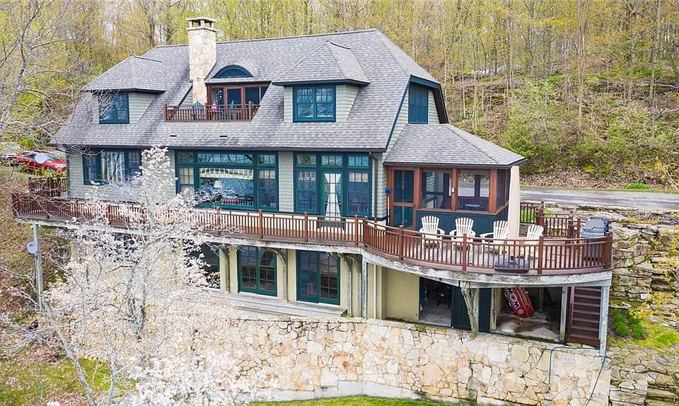1st image of 40 Langbrook Ln