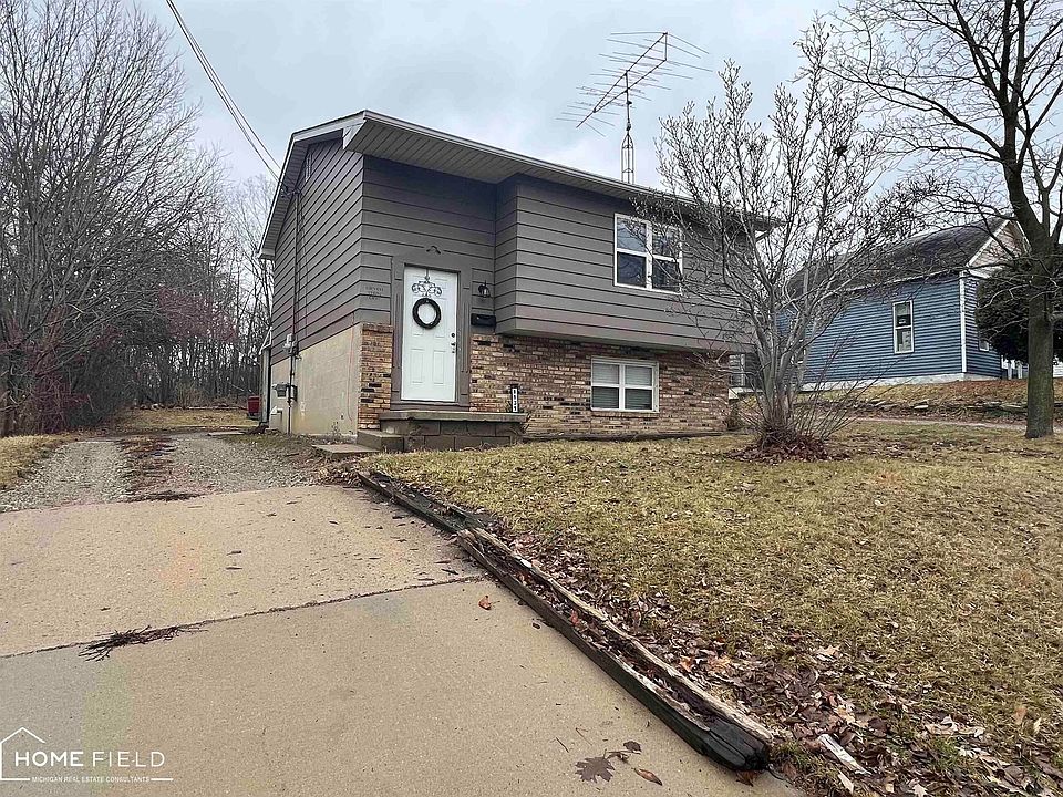 1st image of 1131 S Shiawassee St