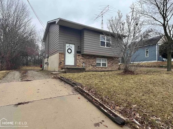 1131 S Shiawassee St, Owosso, MI 48867