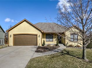 7417 N Booth Ave, Kansas City, MO 64158
