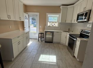 29 Webster St APT 1, Framingham, MA 01702