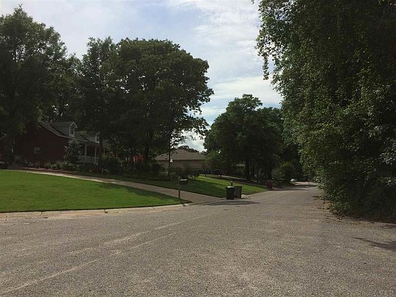 2nd image of 748 Crooked Oak Dr