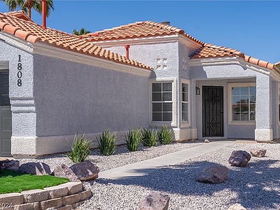 2nd image of 1808 Monte Alban Dr