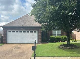 190 Hidden Garden Dr, Oakland, TN 38060