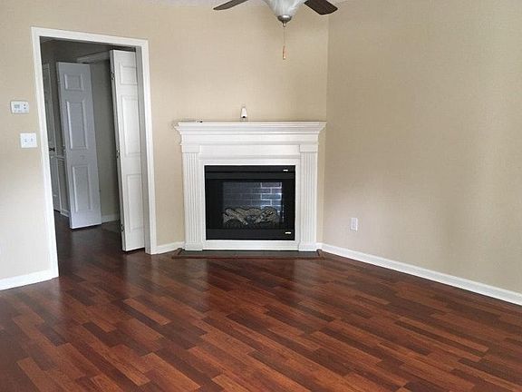2nd image of 1222 Cross Creek Cir APT W4