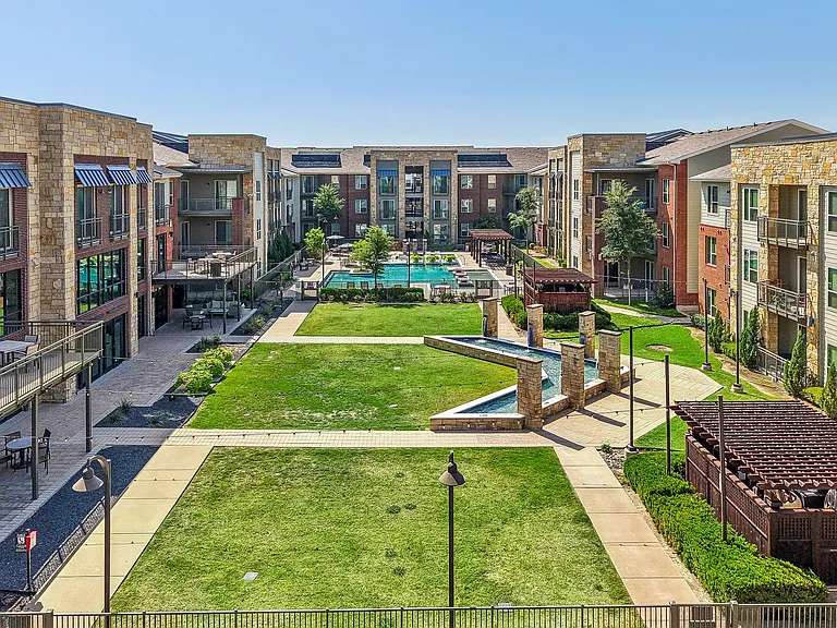 Gateway Pines — Photo 39