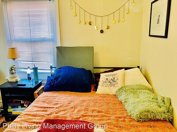 2nd image of 928 Pine St APT 11