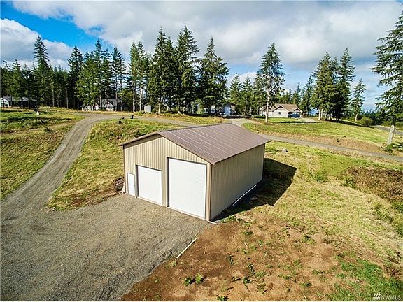 3rd image of 156 Brianna Ct