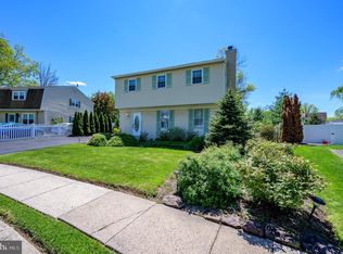 649 Rustic Dr, Perkasie, PA 18944