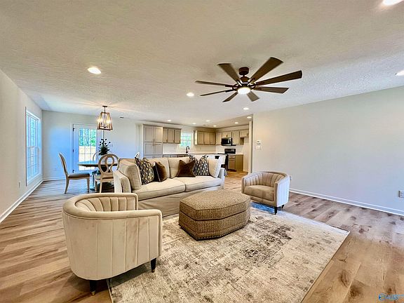 3rd image of 314 Asher Dr
