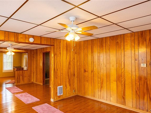4th image of 1217 Taylor Ave