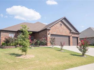 840 Ray St, Pea Ridge, AR 72751