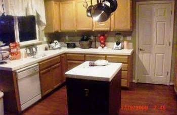 3rd image of 190 Oak Crest Ct