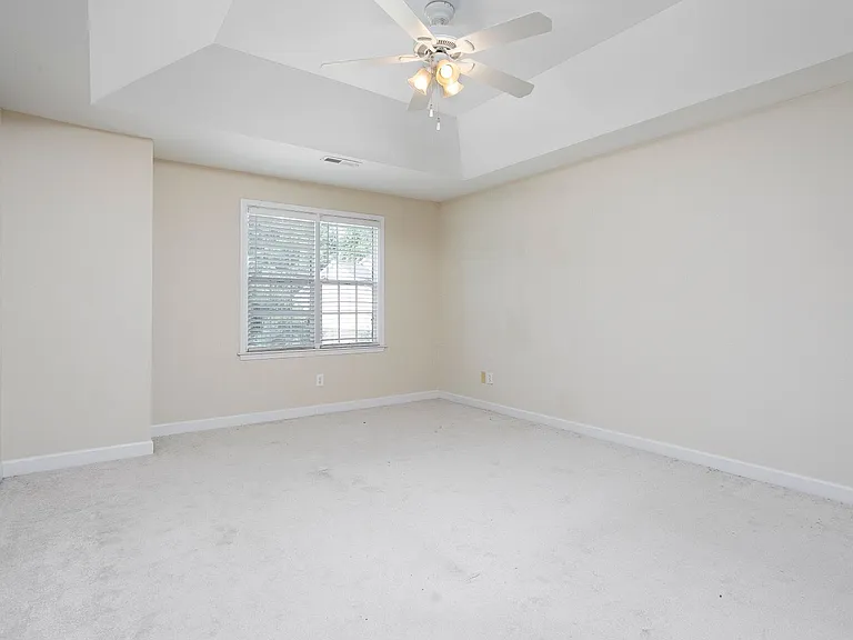 813 Saratoga Dr — Photo 13