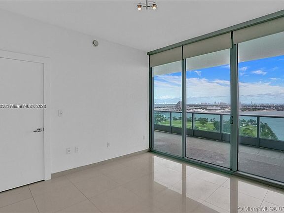 4th image of 900 Biscayne Blvd APT 2505
