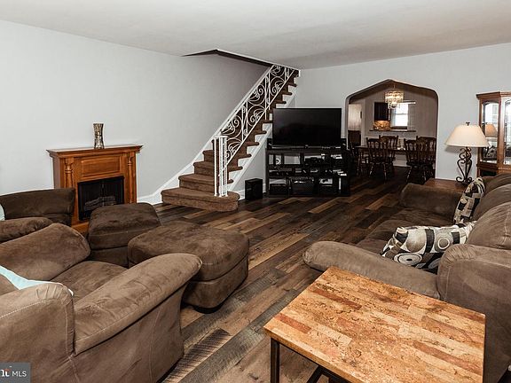 4th image of 3251 Knorr St