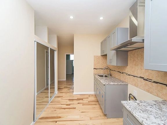 3rd image of 354 McGuinness Blvd #7