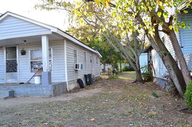 2nd image of 18 Mitchell St