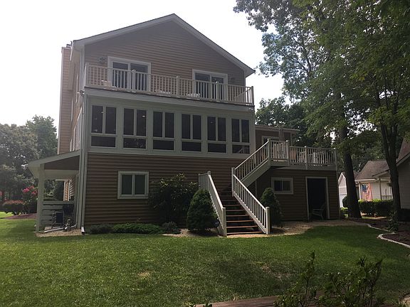 5th image of 704 Fox Tail Dr