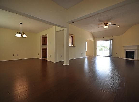 3rd image of 102 Westminster Dr