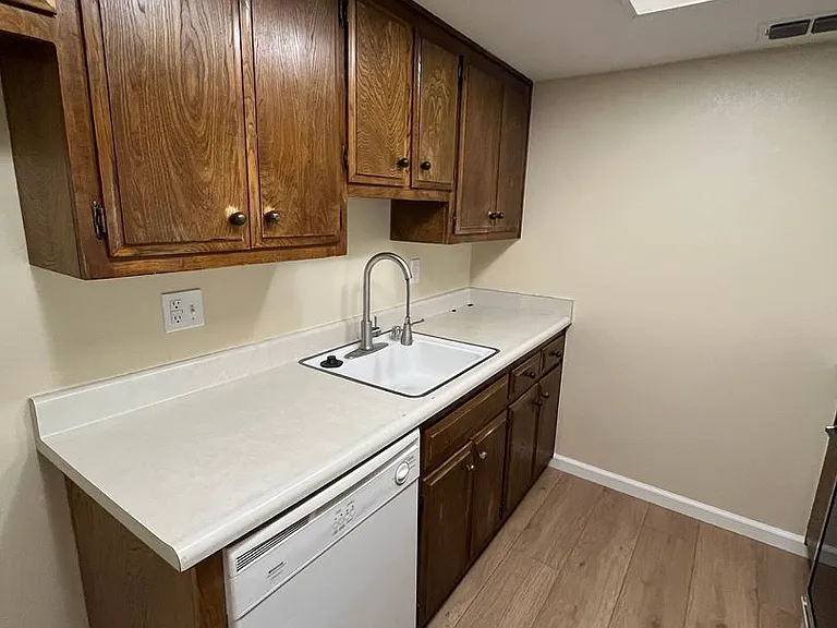 Cowell 4808-4810 — Photo 26