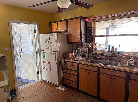 4th image of 4427 Ohio Ave