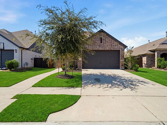 2nd image of 3715 Allegro Dr