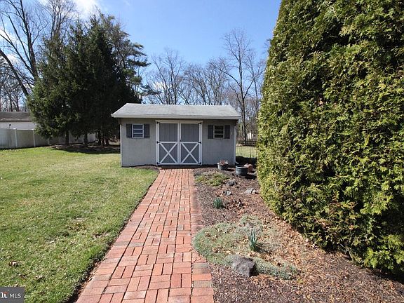 4th image of 486 Cowpath Rd