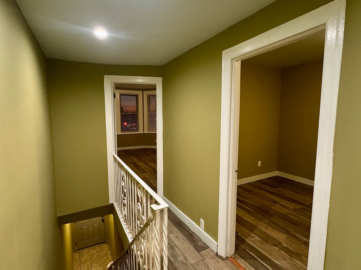 2 bed, $1,300 — Photo 2