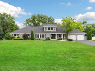 22W672 Elmwood Dr, Glen Ellyn, IL 60137