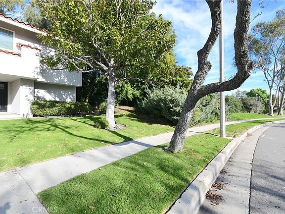 3rd image of 3249 Whiffletree Ln