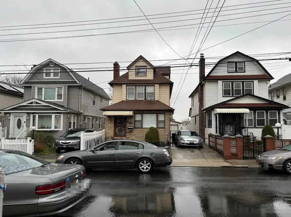 2733 Curtis St, Flushing, NY 11369
