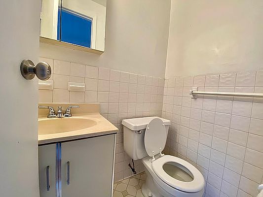 5th image of 244 W 102nd St #4BB