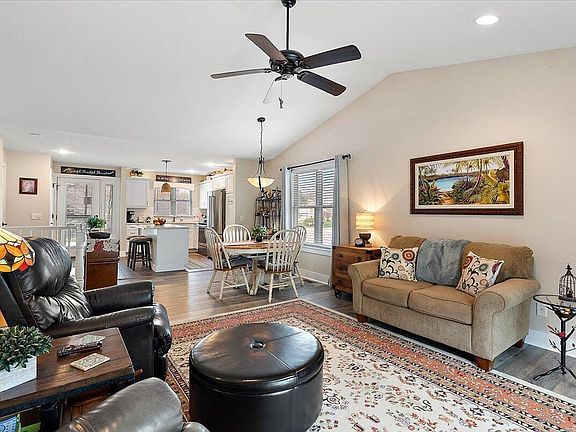 5th image of 894 N Sandalwood Cir