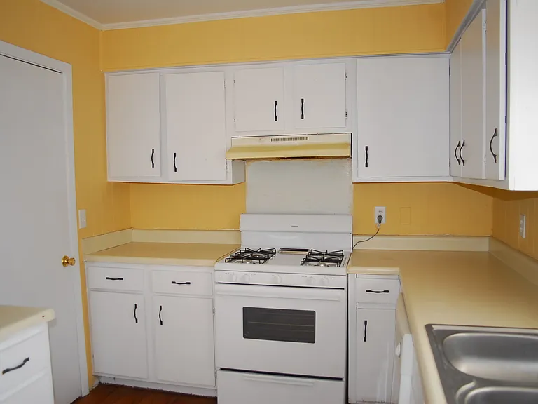 2508 Halsel St — Photo 7